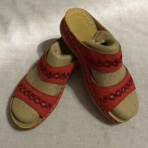 NWOT no brand sandals